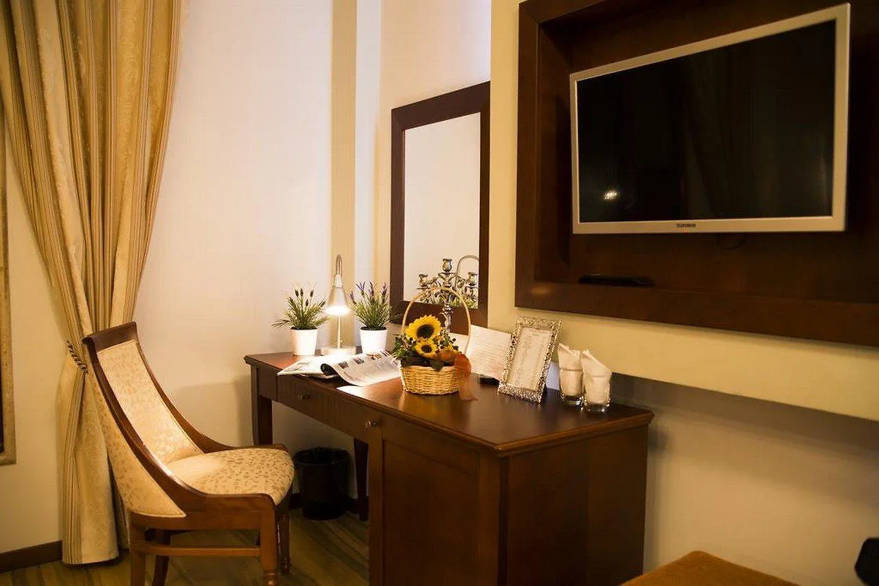 Oxford Hotel Тирана