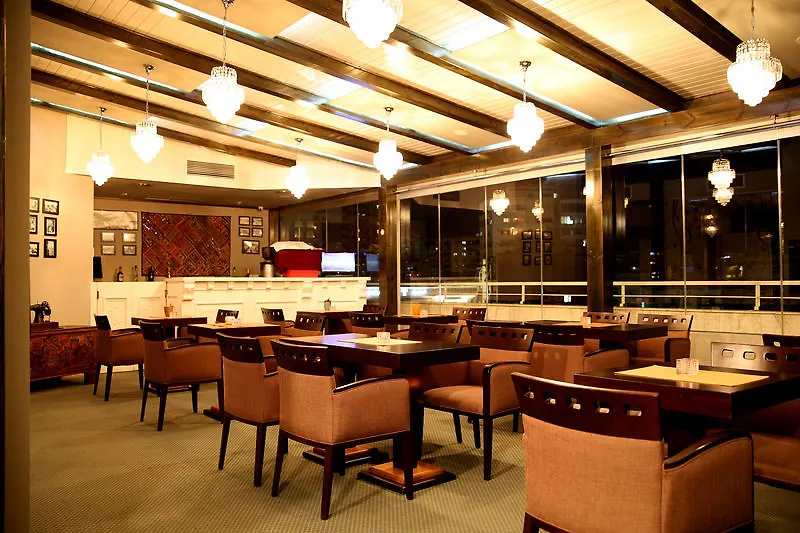Oxford Hotel Тирана 4*,