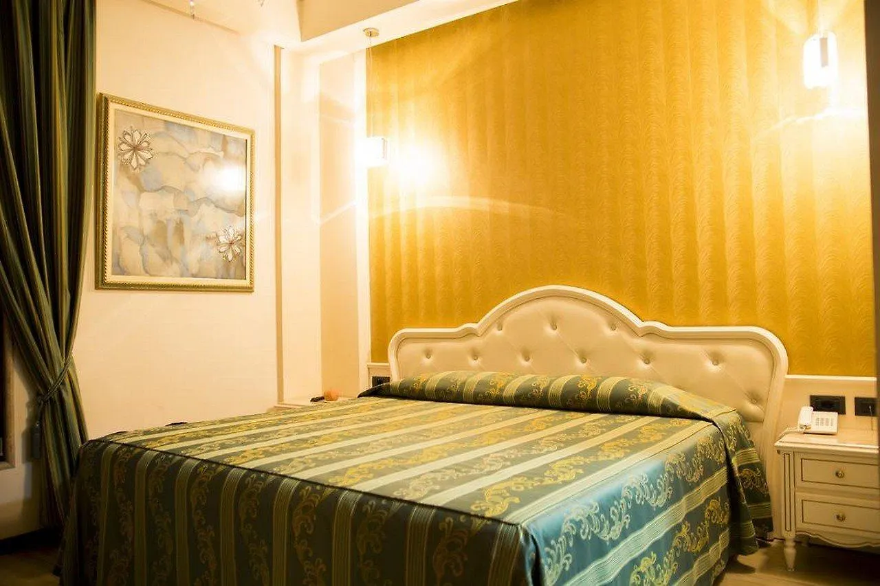 Oxford Hotel Tirana 4*,  Albánia