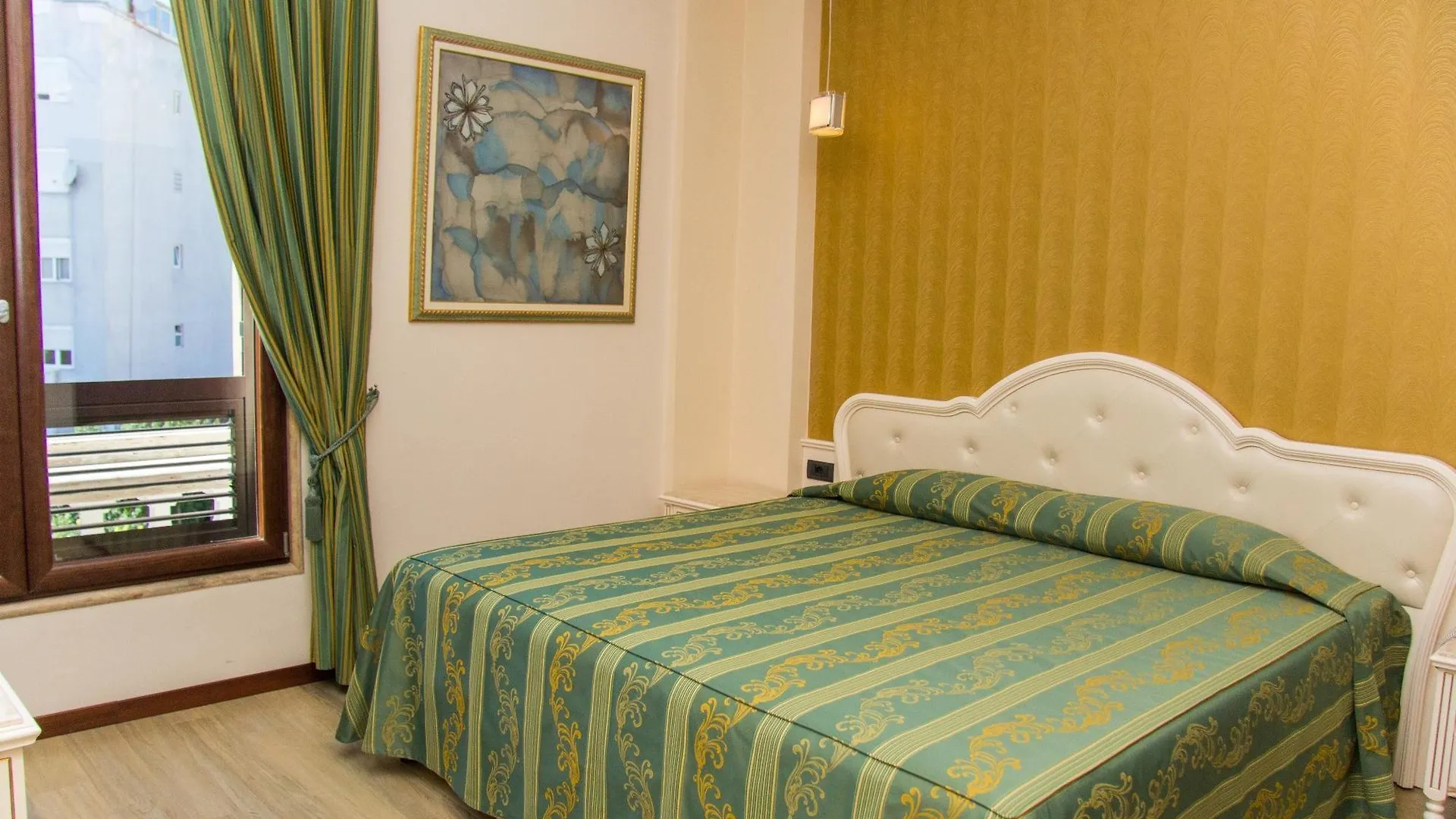 Oxford Hotel Tirana