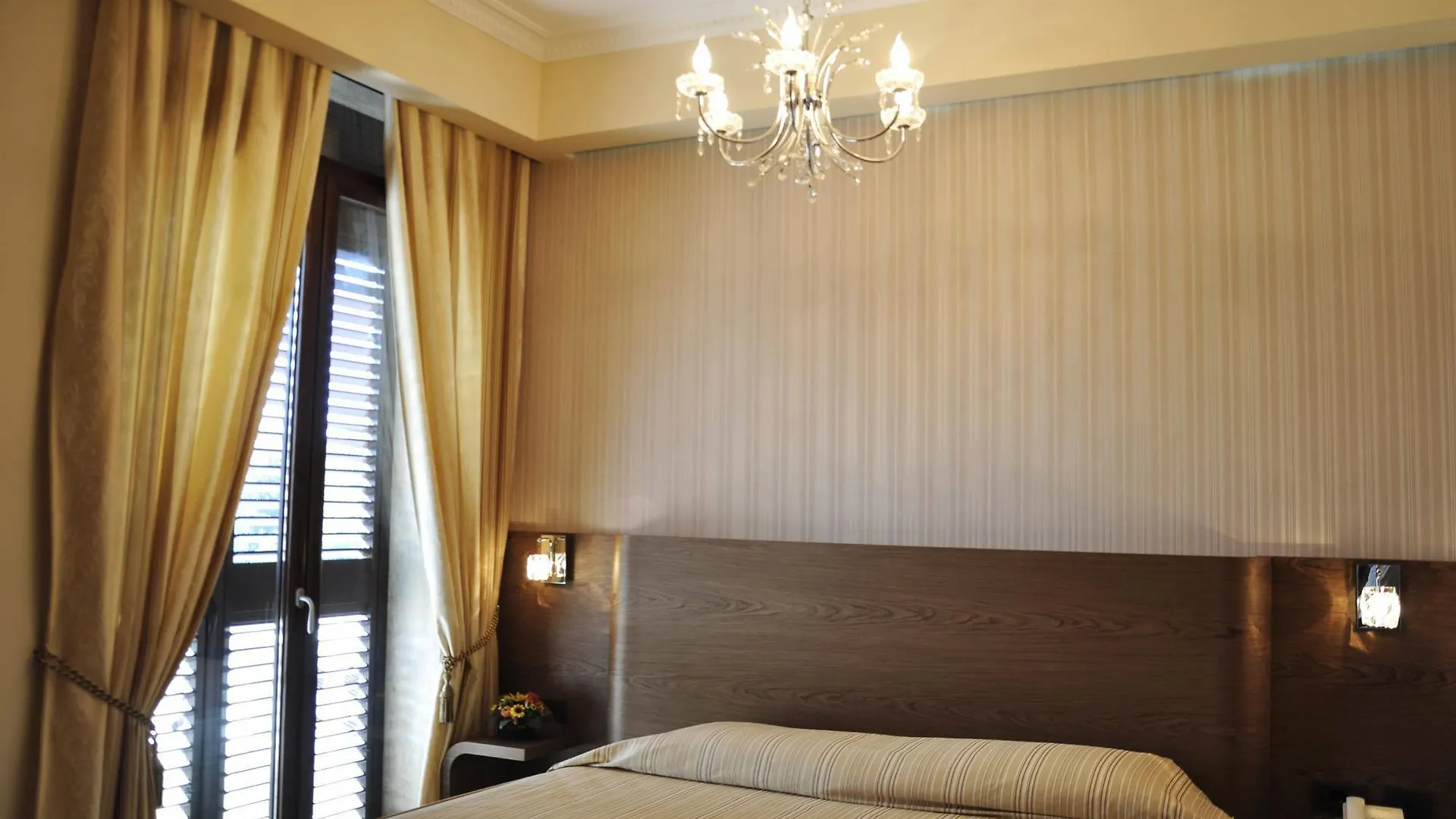 Oxford Hotel Tirana