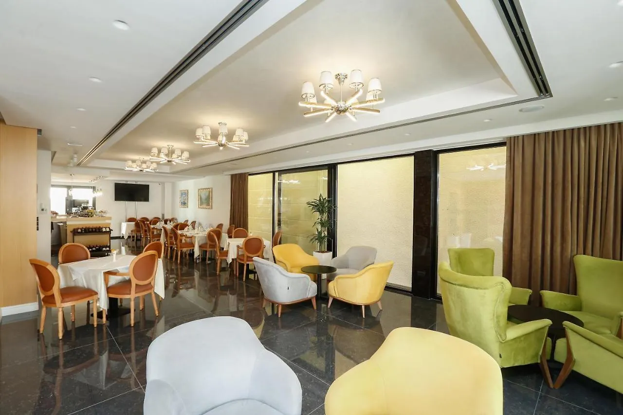 Oxford Hotel Tirana