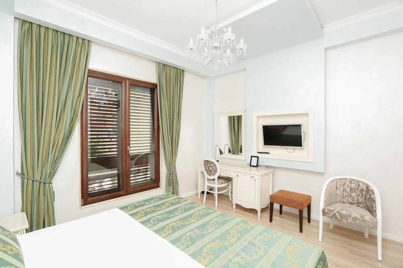 Oxford Hotel Tirana 4*,